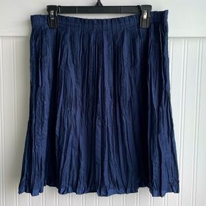 Gap navy pleated skirt size 4